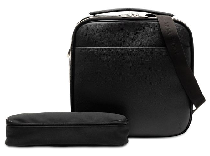 Borsa da viaggio Louis Vuitton Taiga Tura nera Nero - vista 8