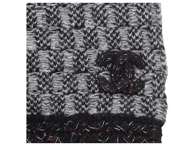 Sciarpa in cashmere a quadretti bianco e nero Chanel - vista 3