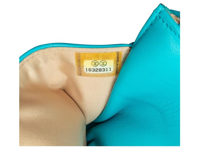 Wallet On Chain Borsa a tracolla con catena Chanel in pelle di agnello con stampa CC e camelia blu - vista 7