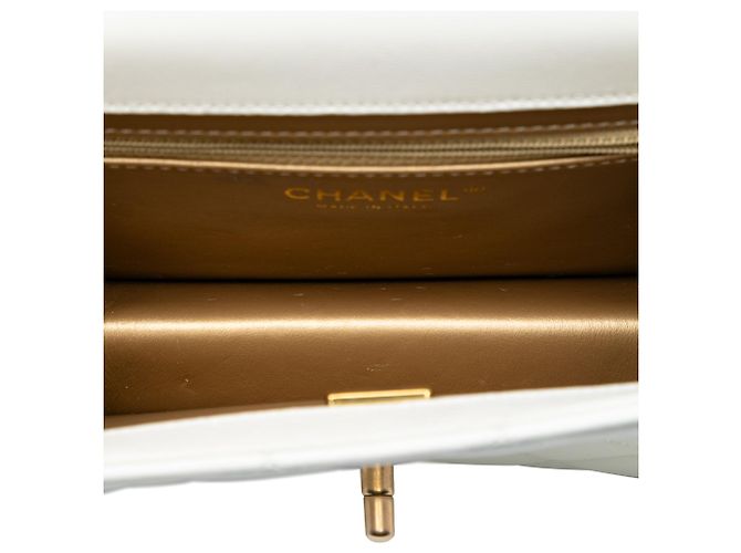 Borsa a tracolla Chanel White Quilted Lambskin Crystal Geometric CC Frame Flap Bianco - vista 4