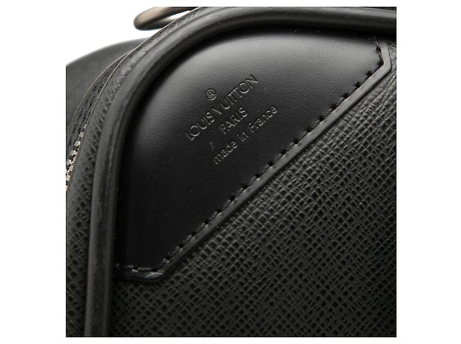 Borsa da viaggio Louis Vuitton Taiga Satellite 53 Nera Nero - vista 7