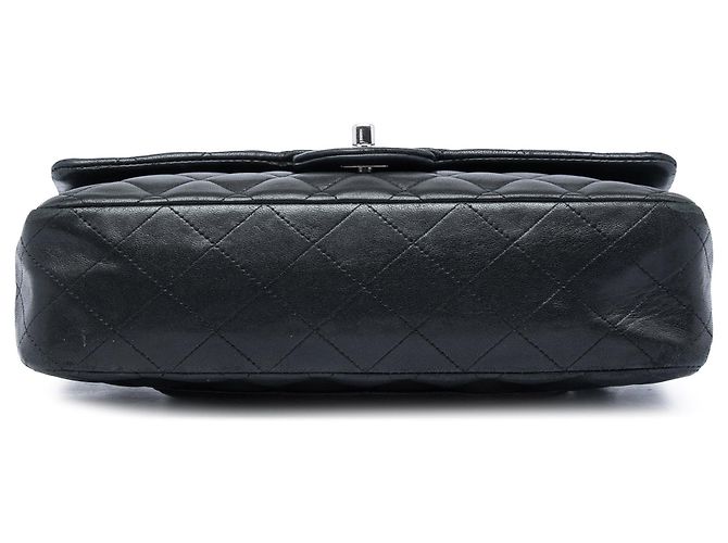 Borsa a tracolla Chanel Medium Classic Lambskin Double Flap nera Nero - vista 3