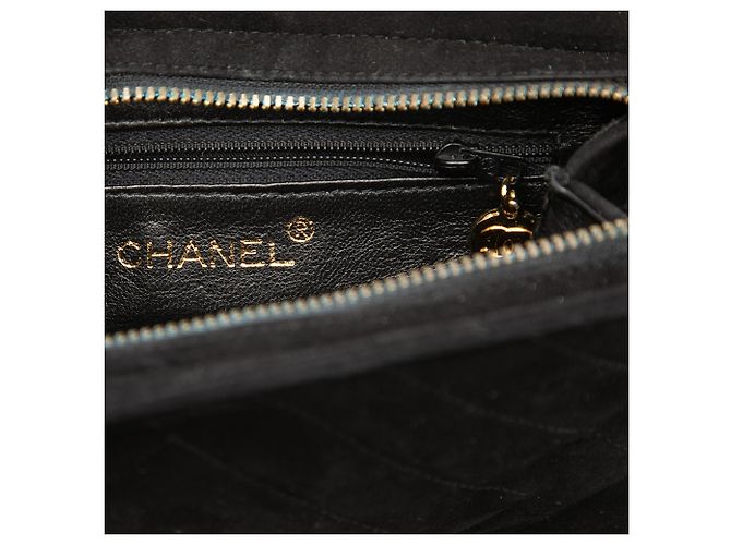 Bolsa transversal Chanel CC em camurça acolchoada preta Preto - vista 5