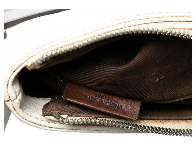 LOEWE Anagram Crossbody aus beschichtetem Canvas in Weiß - Ansicht 5
