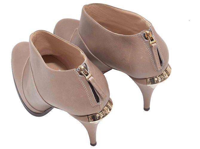 Fendi Stiefeletten mit spitzer Zehenpartie Farbe Tan Größe 39 Kamel - Ansicht 3