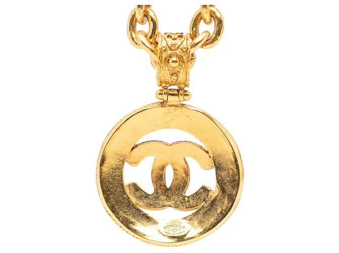 Collana con pendente rotondo Chanel CC placcato oro D'oro - vista 3
