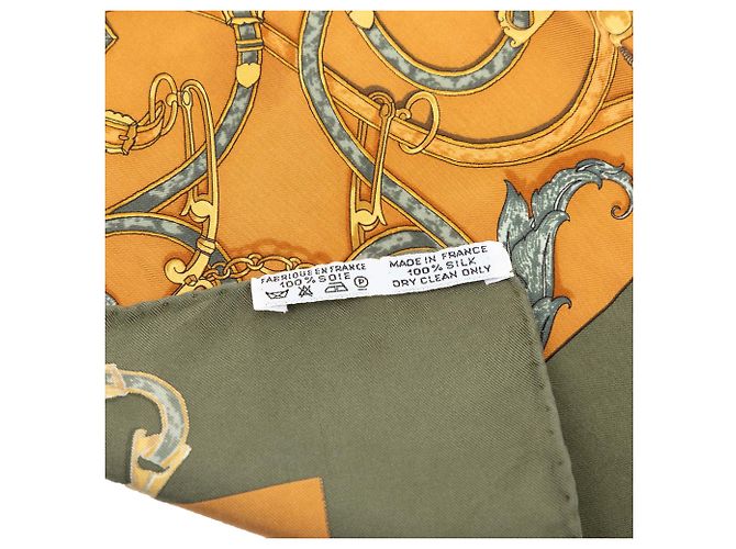 Sciarpa in seta arancione Hermès L Instruction Du Roy 42 - vista 2