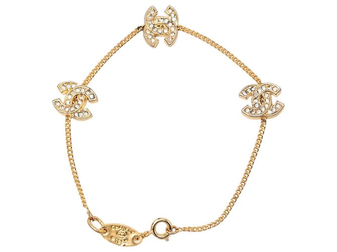 Bracciale con charm Chanel CC placcato oro e strass D'oro - vista 3