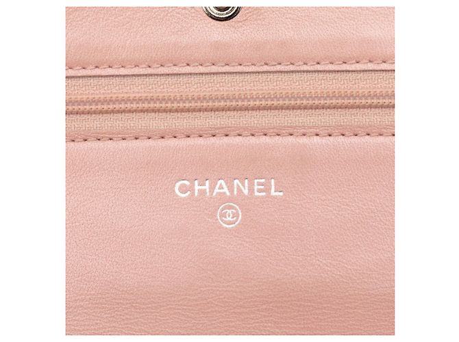 Wallet On Chain Borsa a tracolla con catena Chanel CC Caviar rosa - vista 5