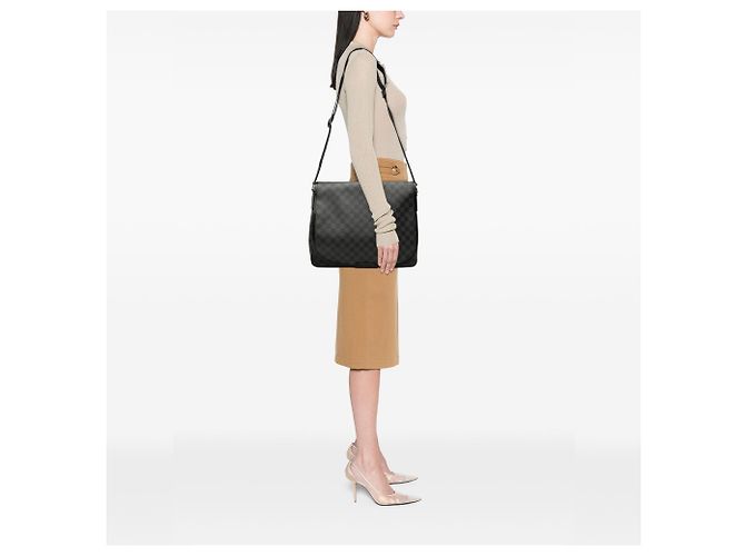 Borsa a tracolla Louis Vuitton Damier Graphite Daniel GM nera Nero - vista 7