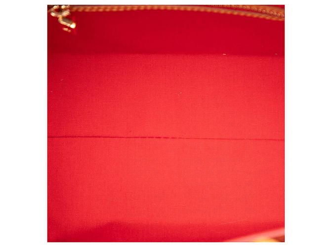 Borsa a mano Louis Vuitton Monogram Vernis Reade PM rossa Rosso - vista 4