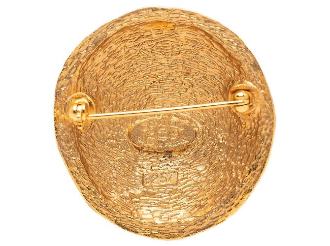 Spilla rotonda Chanel CC placcata in oro D'oro - vista 3