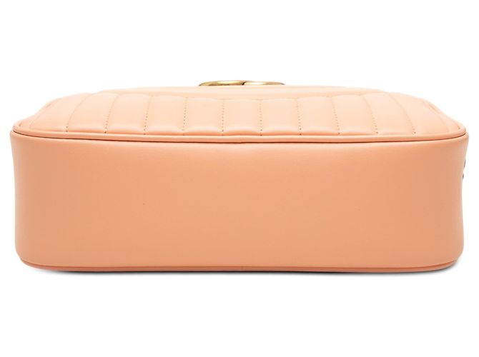 Bolso bandolera vertical Gucci Small GG Marmont Matelasse en piel de becerro Naranja con anillo - vista 3