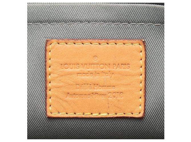 Pochette Louis Vuitton Monogram Titanium Cosmos Grigio - vista 5