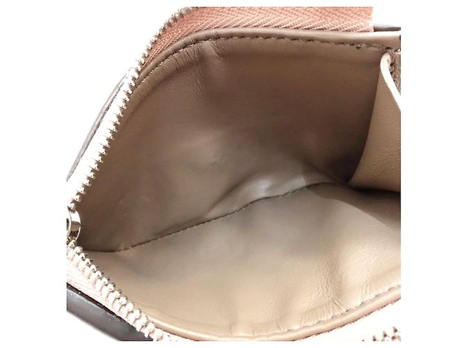 Cartera compacta Louis Vuitton Taurillon Capucines Rosa Carteras pequeñas - vista 5