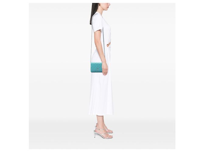 Bolso bandolera Chanel CC acolchado de piel de cordero azul Wallet On Chain - vista 6