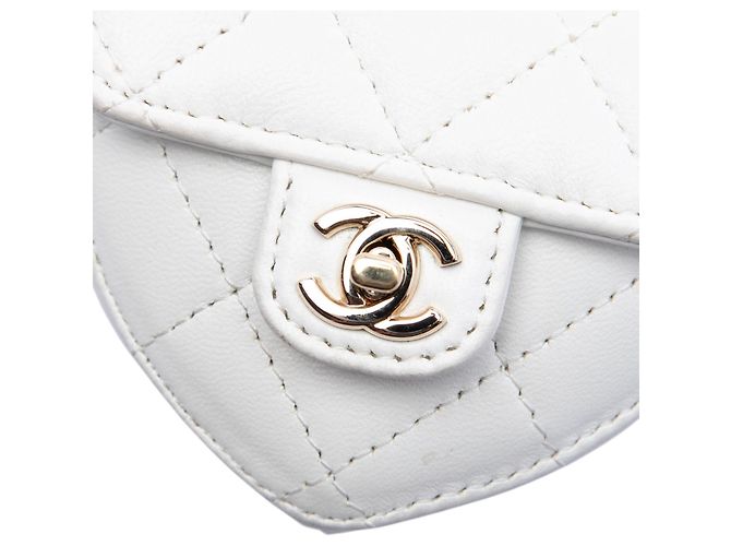 Collana per borsa Chanel Mini Quilted Lambskin CC in Love Heart bianca Bianco - vista 5