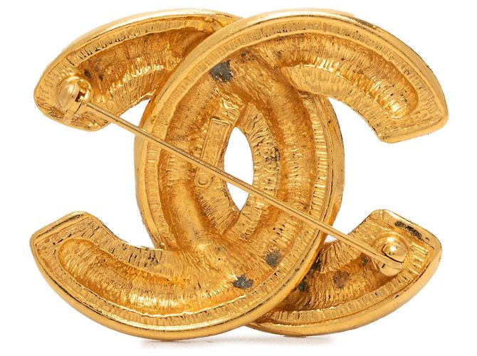 Spilla matelassé Chanel CC placcata oro D'oro - vista 2