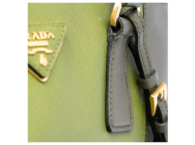 Borsa Prada Galleria Double Zip Medium Bicolor in pelle Saffiano Lux Verde - vista 6