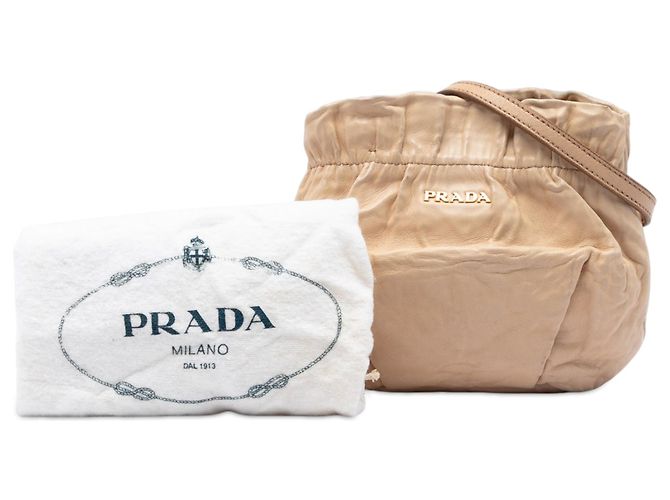 Borsa Bucket Antique Prada in pelle Nappa beige - vista 6