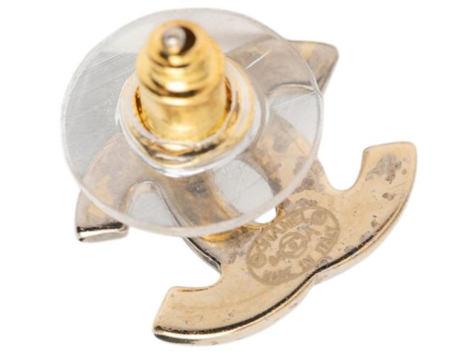 Orecchini Chanel CC placcati oro con strass e chiusura a farfalla D'oro - vista 3