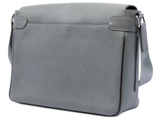 Borsa a tracolla Louis Vuitton Taiga Roman GM Grigio - vista 2