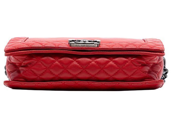 Borsa a tracolla Chanel Old Medium Boy Reverso Flap in pelle di vitello rossa Rosso - vista 3