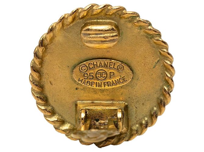 Orecchini a clip rotondi Chanel CC placcati oro e smalto D'oro - vista 3