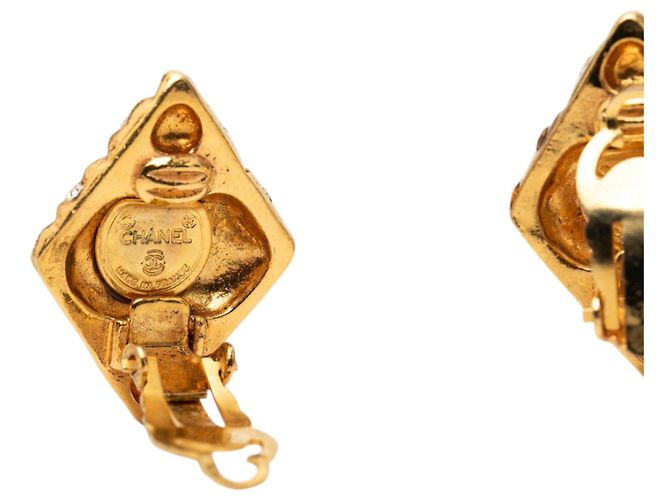 Orecchini a clip Chanel CC placcati oro con strass e rhombus trapuntato D'oro - vista 3