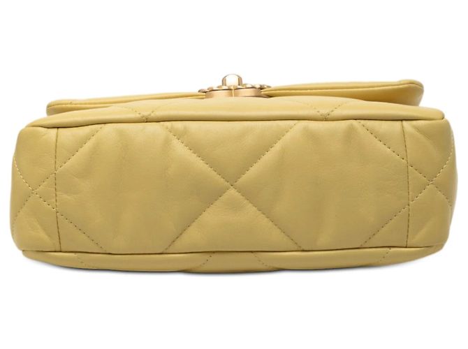 Borsa Chanel 19 Flap Satchel Medium in pelle di agnello gialla Giallo - vista 3