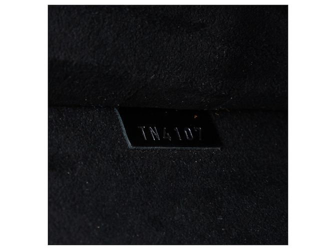 Borsa a Pochette Louis Vuitton Epi Essential V Argento - vista 6