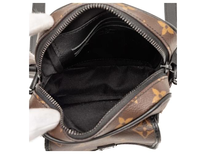 Borsa a tracolla Louis Vuitton Monogram Macassar Christopher marrone - vista 4