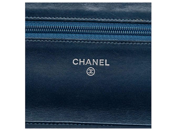 Borsa a tracolla Chanel CC Caviar Wallet On Chain Blu - vista 5