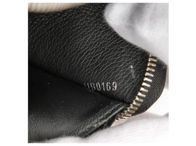 Portafoglio Louis Vuitton Lockme Zippy in pelle nera Nero - vista 6