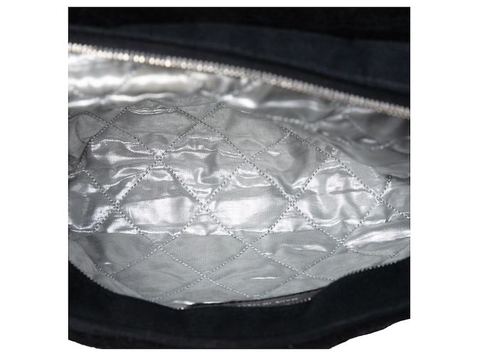Borsa a tracolla con patta Chanel CC in spugna trapuntata nera Nero - vista 4