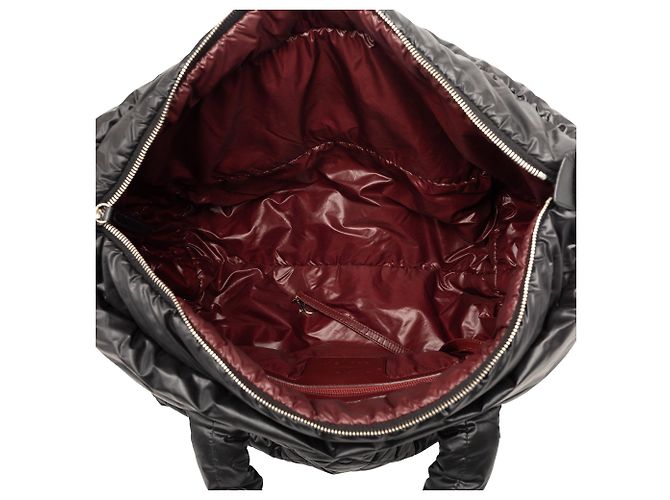 Chanel Large Coco Cocoon Wendbare Tote aus gestepptem Nylon, Schwarz - Ansicht 4