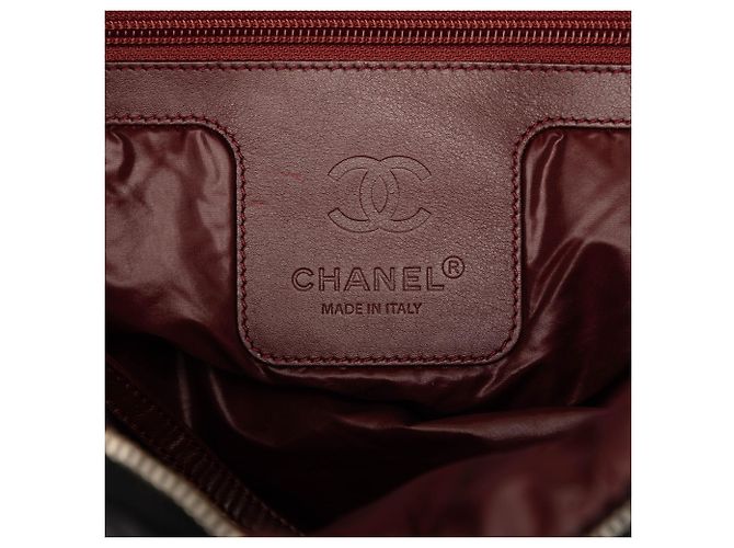 Chanel Large Coco Cocoon Wendbare Tote aus gestepptem Nylon, Schwarz - Ansicht 5