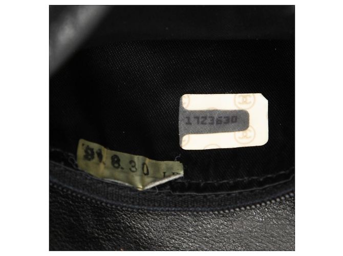 Schwarze Chanel CC gesteppte Lammleder Camera Bag mit Quaste - Ansicht 6