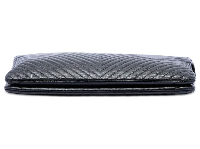 Clutch Chanel CC Chevron Caviar nera con zip Nero - vista 3