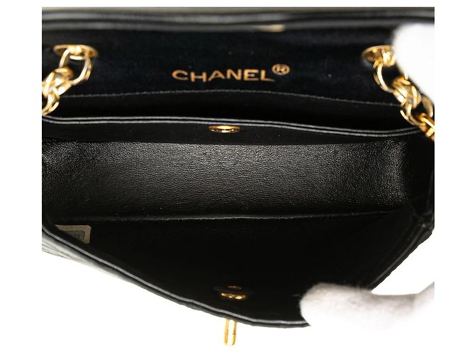 Sac Crossbody Chanel CC en satin matelassé noir avec chaîne Bijoux et rabat unique - vue 4