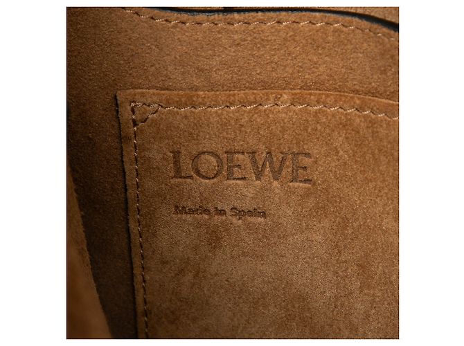 Sac bandoulière Gate Small en cuir marron LOEWE - vue 5