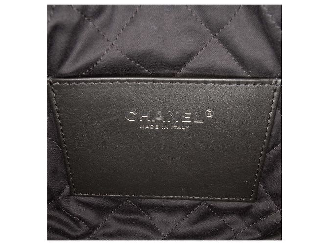 Sac à main Chanel Mini Shiny Calfskin 22 Noir - vue 5