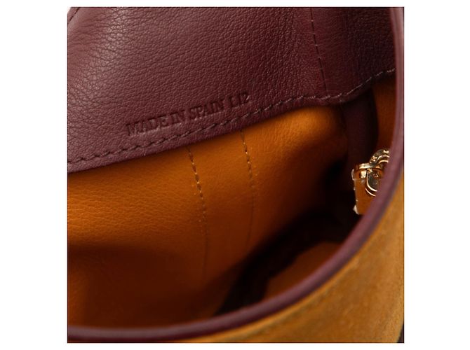 Borsa a tracolla Anagram LOEWE in camoscio giallo - vista 6