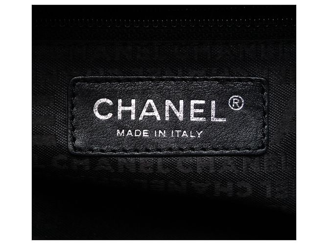 Borsa a mano Chanel Small Distressed Lambskin Lady Braid Tote Nera Nero - vista 5