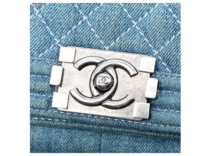 Borsa a tracolla Chanel Boy Flap Large in denim trapuntato blu - vista 5