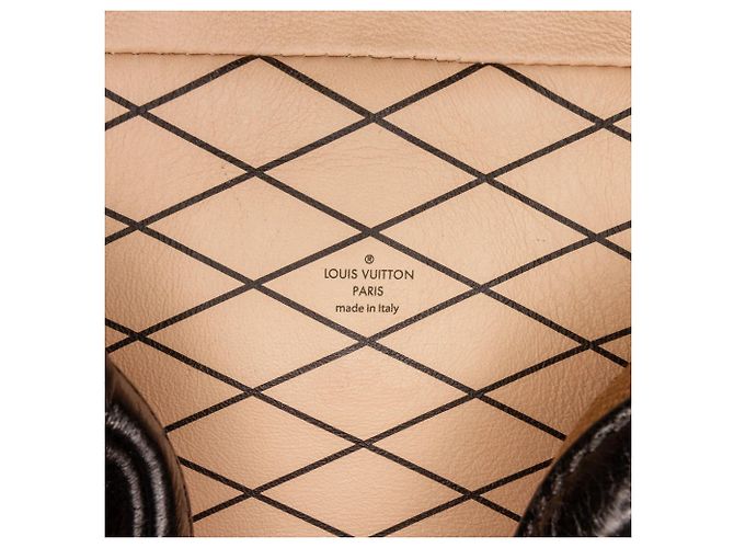 Borsa a tracolla Louis Vuitton Petite Malle Soft MM Marrone - vista 7