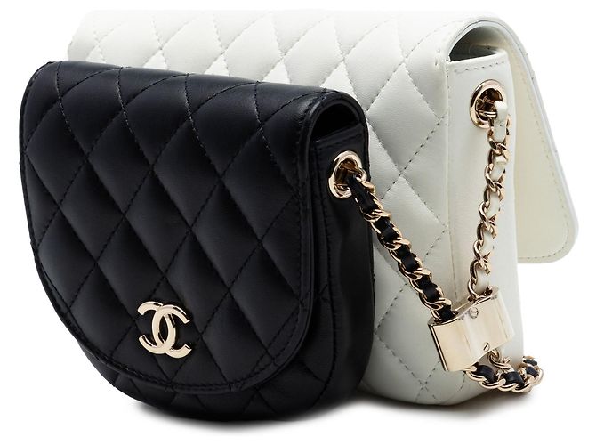 Borsa a tracolla con patta Chanel CC Quilted Lambskin Side Packs Nera Nero - vista 2