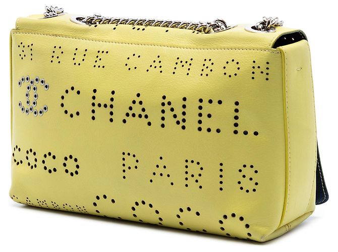 Borsa a tracolla con patta Chanel in pelle di vitello traforata gialla con logo e occhielli Giallo - vista 2