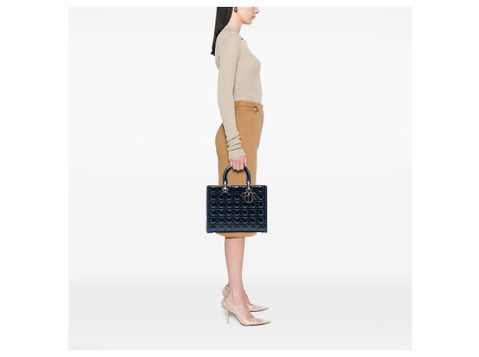 Borsa Lady Dior Large in pelle vernice Cannage Blu - vista 6