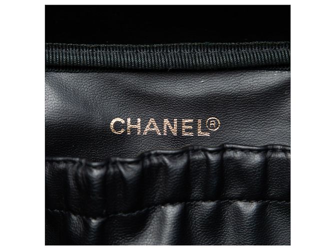 Vanity Necessaire Chanel CC em pele de cordeiro acolchoada preta Preto - vista 5